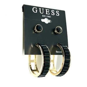 GUESS  Hoods & Stud Earring Set NWT